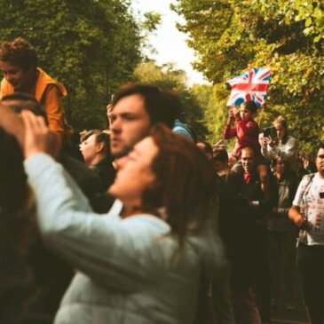 Nettozuwanderung nach Großbritannien erreicht Rekord von 900.000 im Jahr 2023